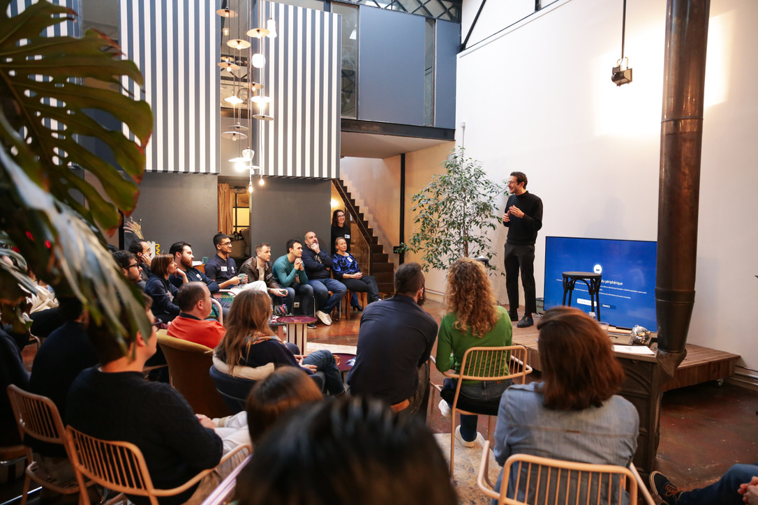 Ruben performing magic at a seminar.